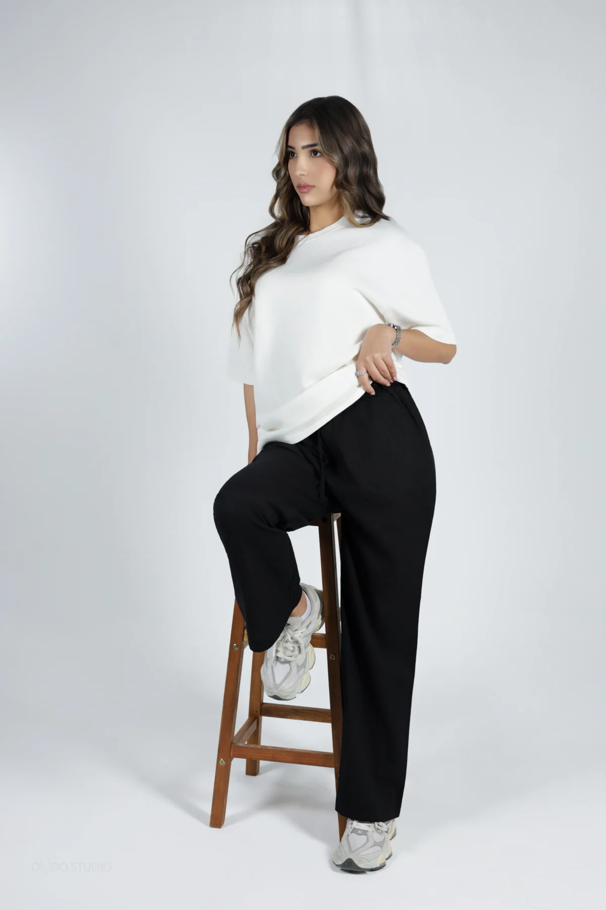 Essential Ribbed Off-White T-Shirt - Image 3